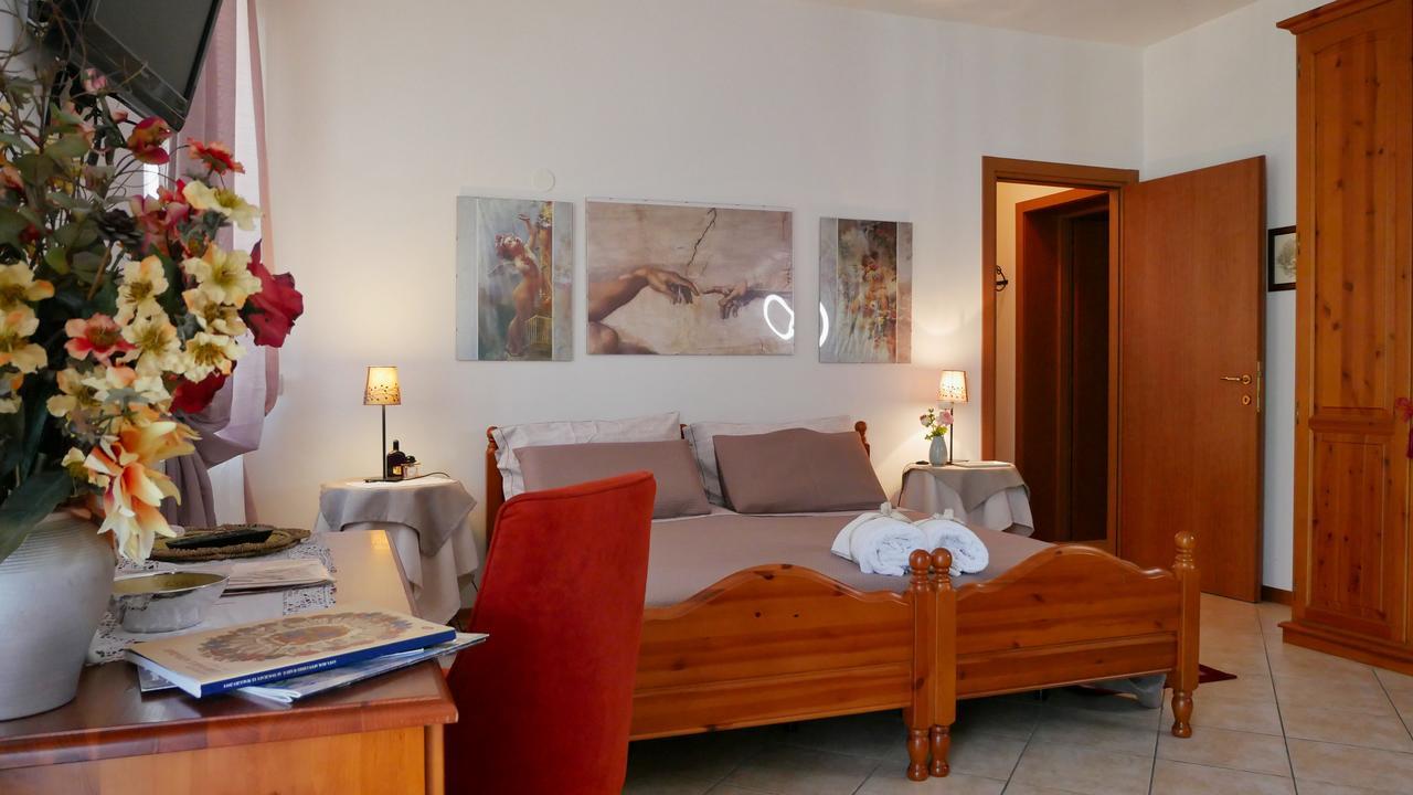 La Meridiana Affittacamere Колорно Экстерьер фото